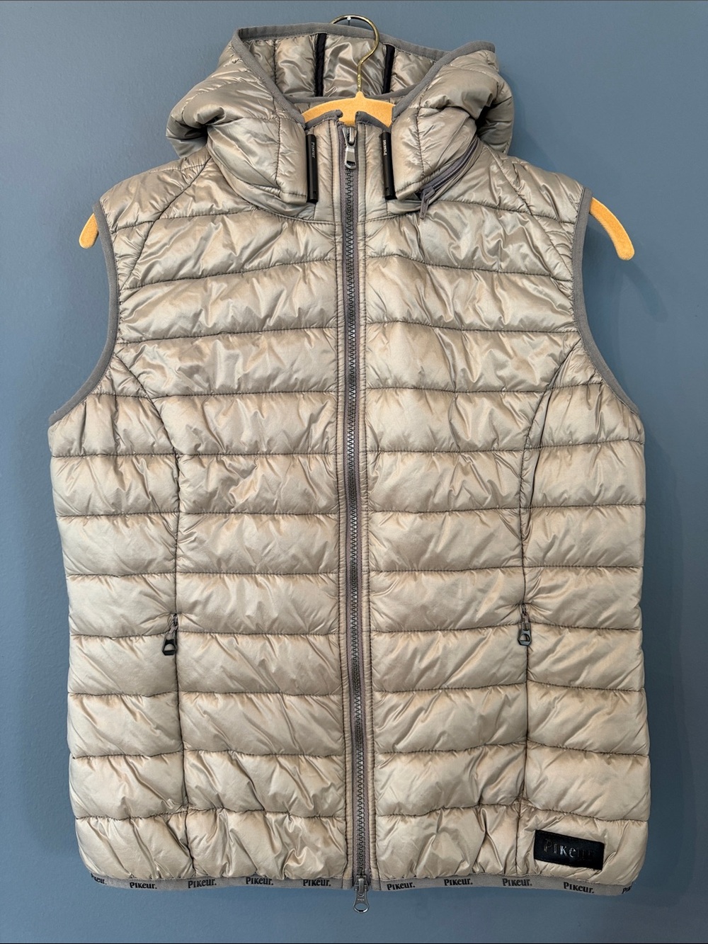 Pikeur Quilted Vest With Removable Hood - Medium
